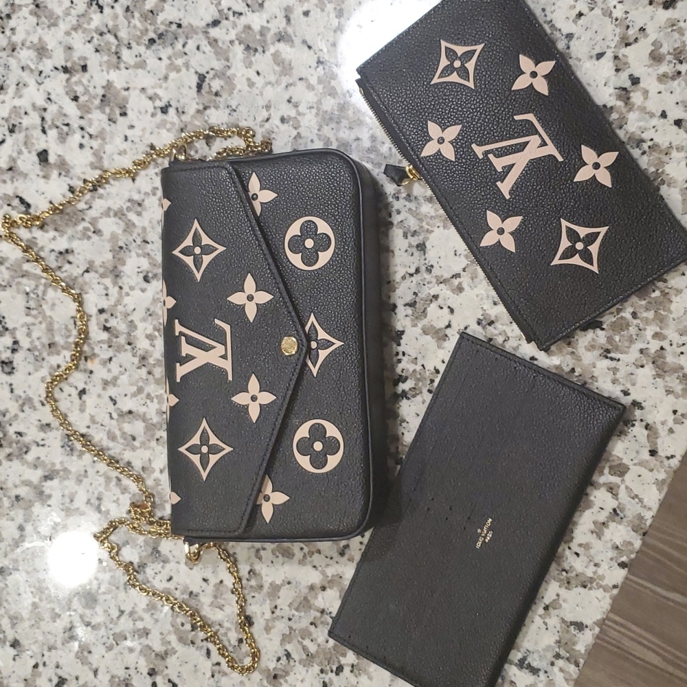 LV purse set